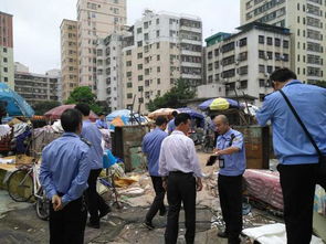 深圳待建空地藏大批廢品及黑煤氣 與學校一路之隔